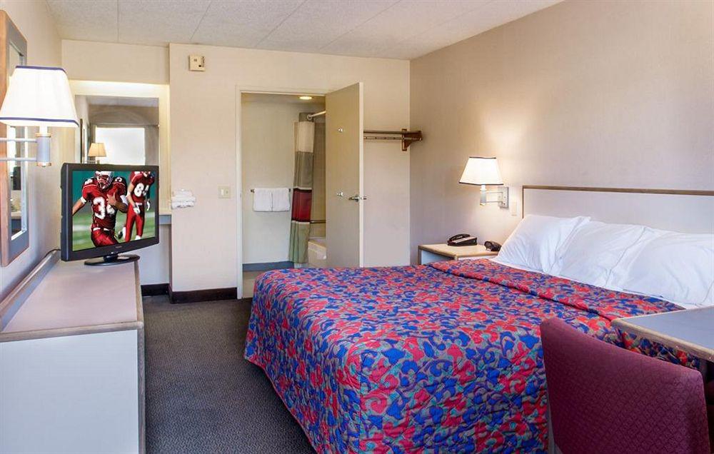 Travelodge By Wyndham Peoria Buitenkant foto
