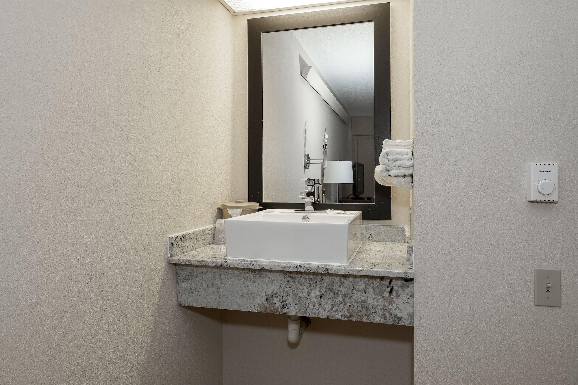 Travelodge By Wyndham Peoria Buitenkant foto