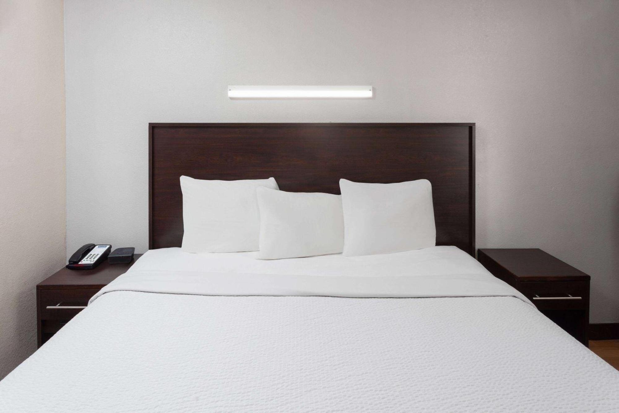 Travelodge By Wyndham Peoria Buitenkant foto