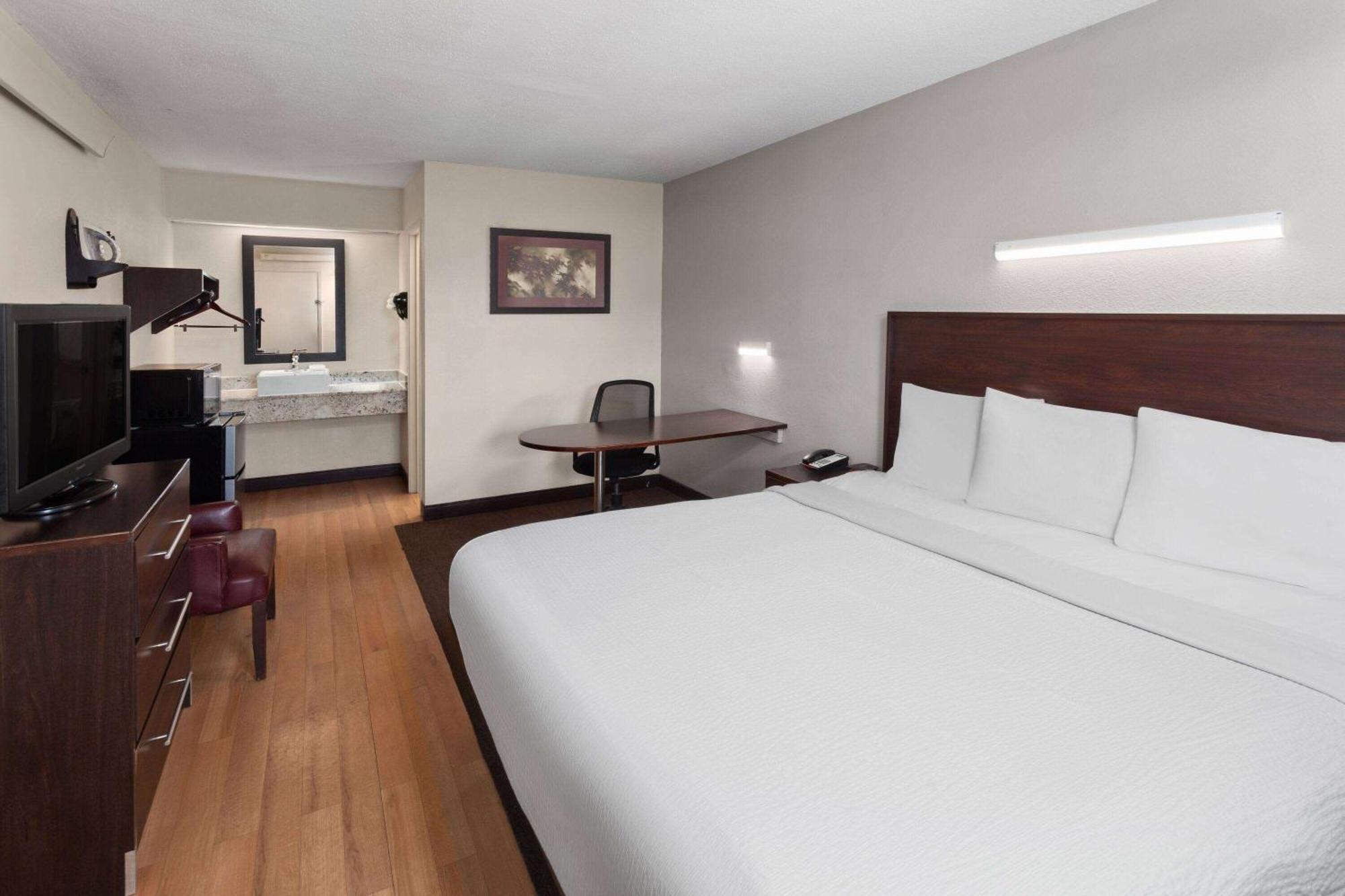 Travelodge By Wyndham Peoria Buitenkant foto