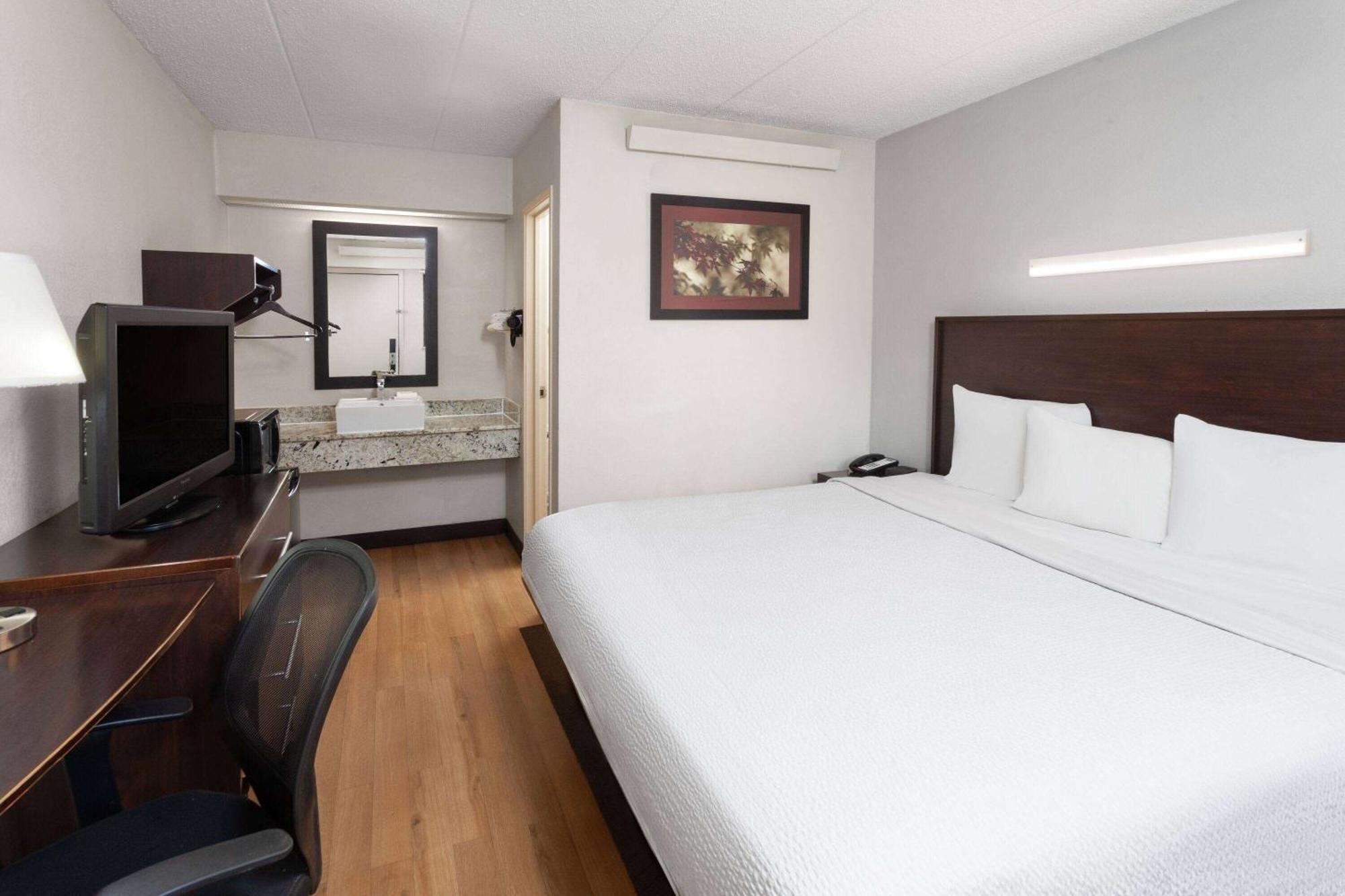 Travelodge By Wyndham Peoria Buitenkant foto