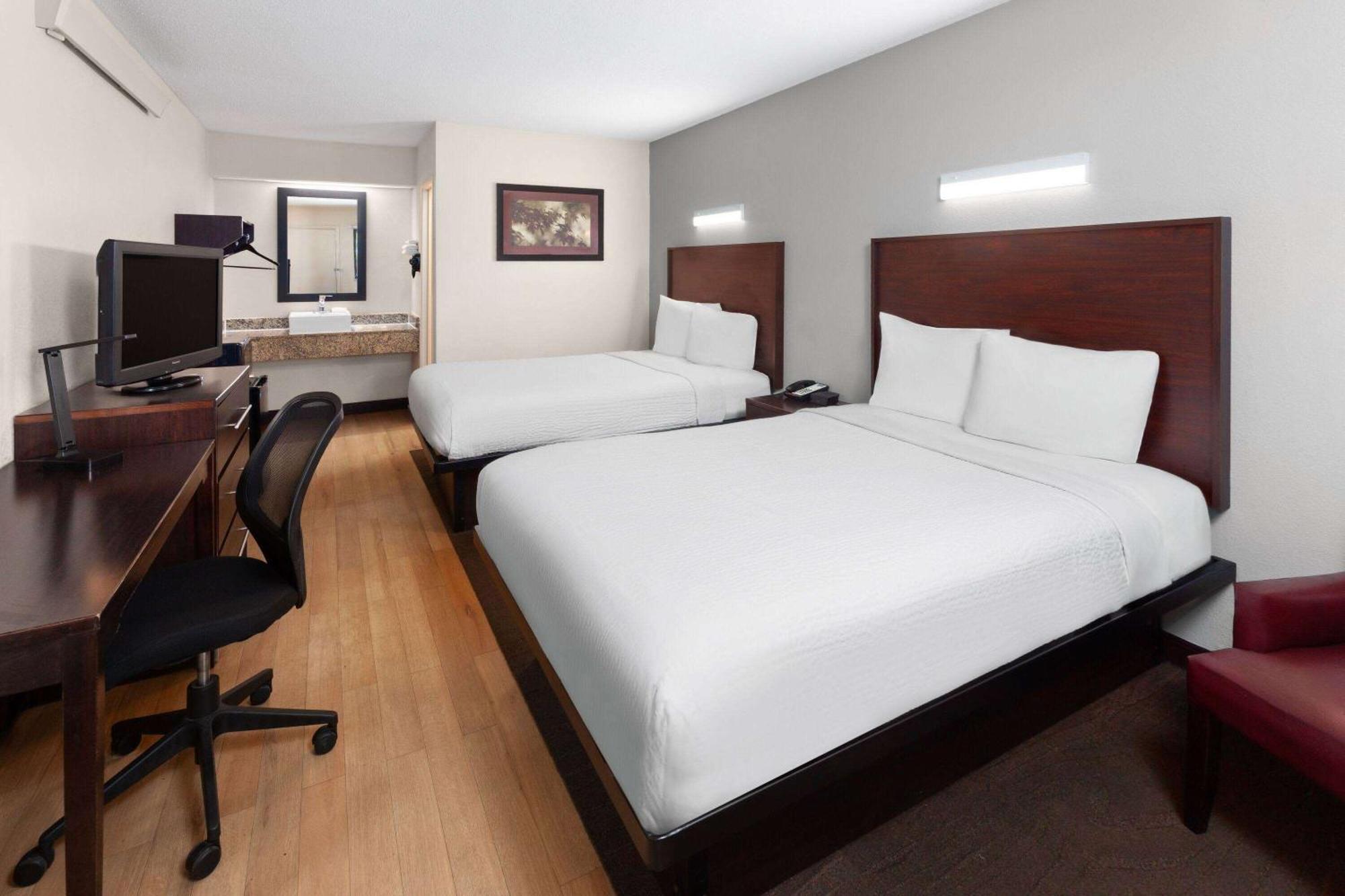 Travelodge By Wyndham Peoria Buitenkant foto