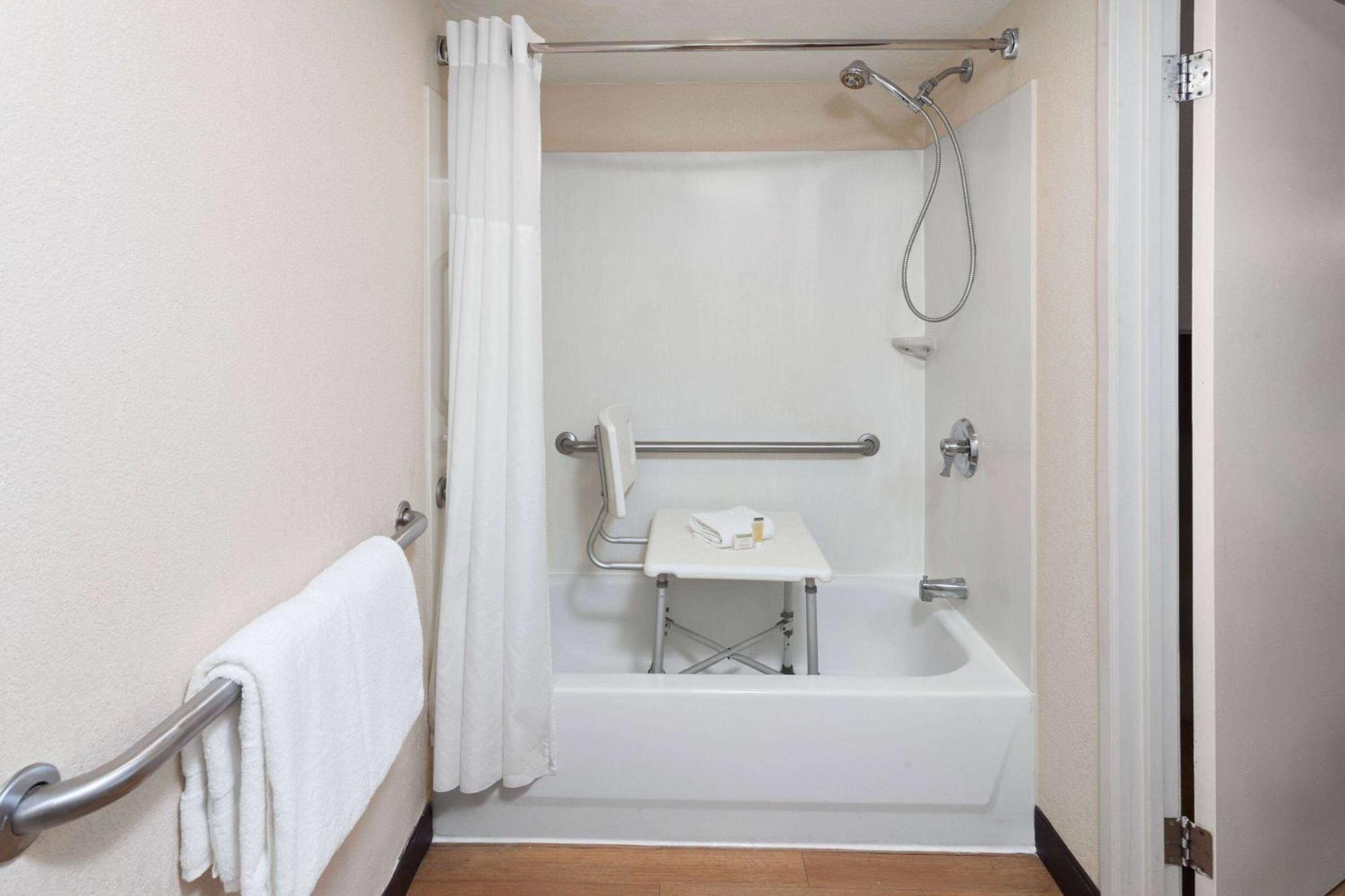 Travelodge By Wyndham Peoria Buitenkant foto